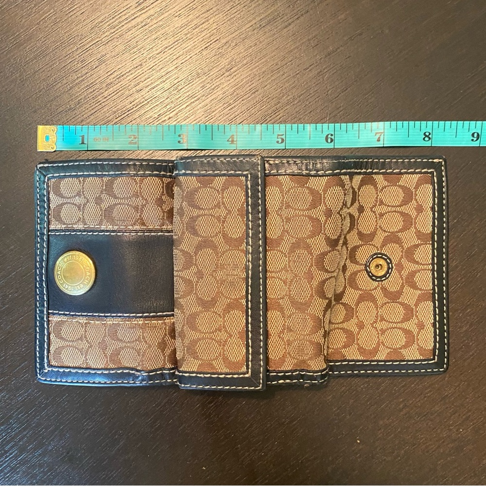 Vintage Leather C Logo Coach Snap Wallet - Picture 15 of 15